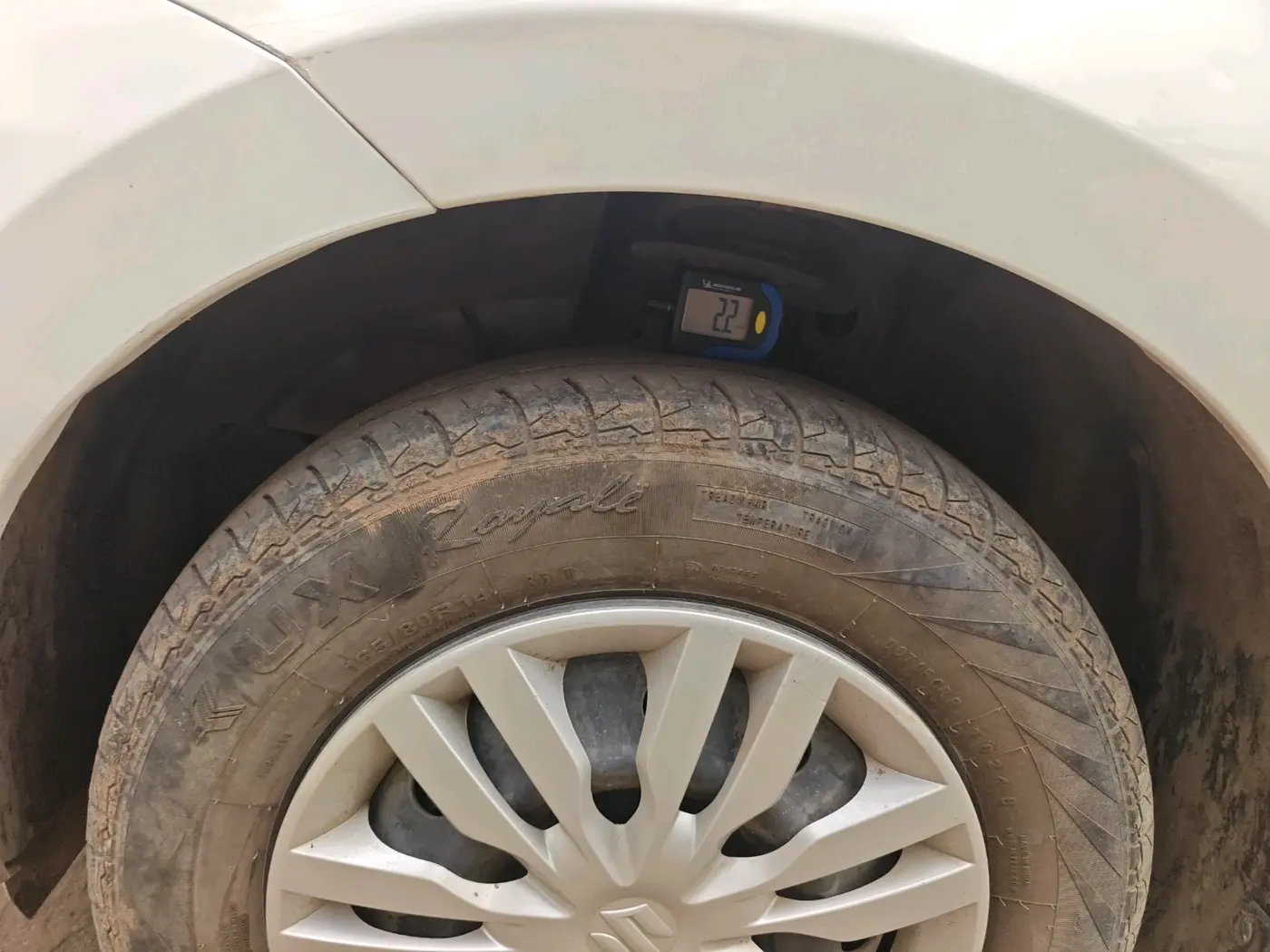 2024 Maruti Dzire VXI, Petrol, Manual, 35,121 km, tyre