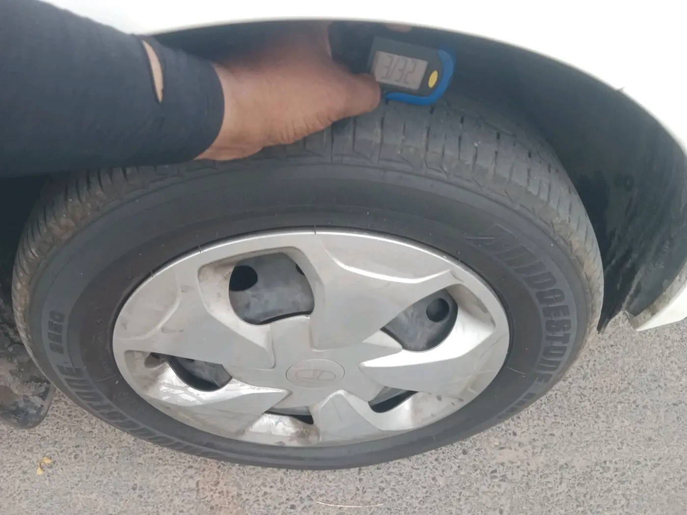 2024 Tata Tiago XM CNG, CNG, Manual, 77,671 km, tyre