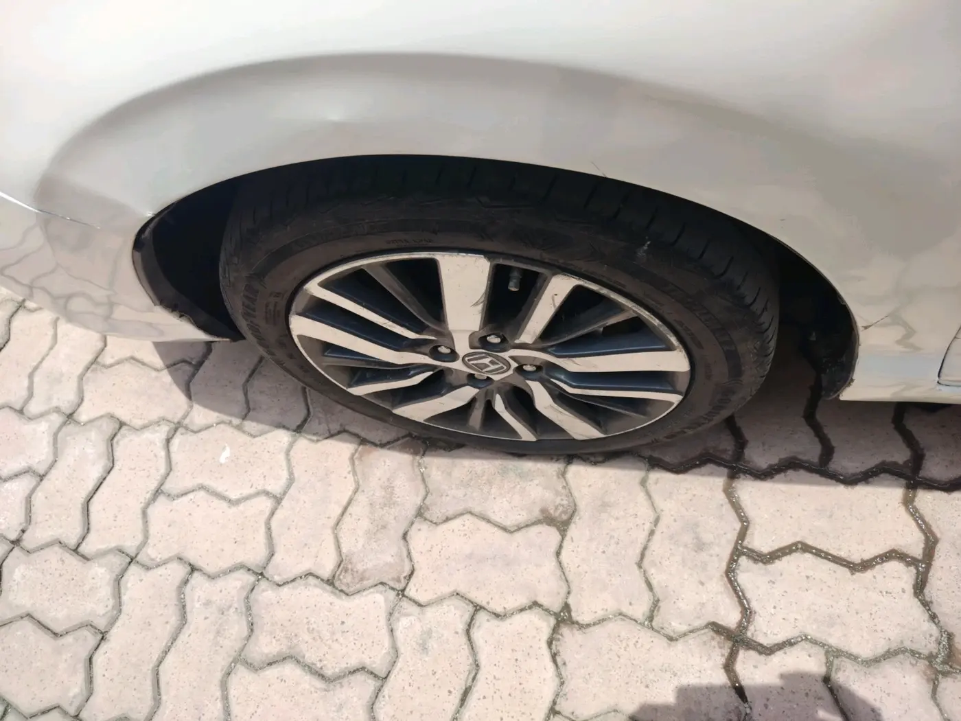 2020 Honda City 1.5L I-VTEC ZX CVT, Petrol, Automatic, 92,478 km, tyre