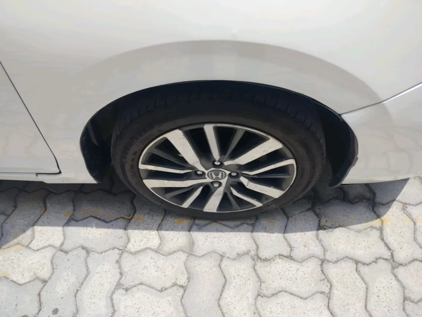 2020 Honda City 1.5L I-VTEC ZX CVT, Petrol, Automatic, 92,478 km, tyre