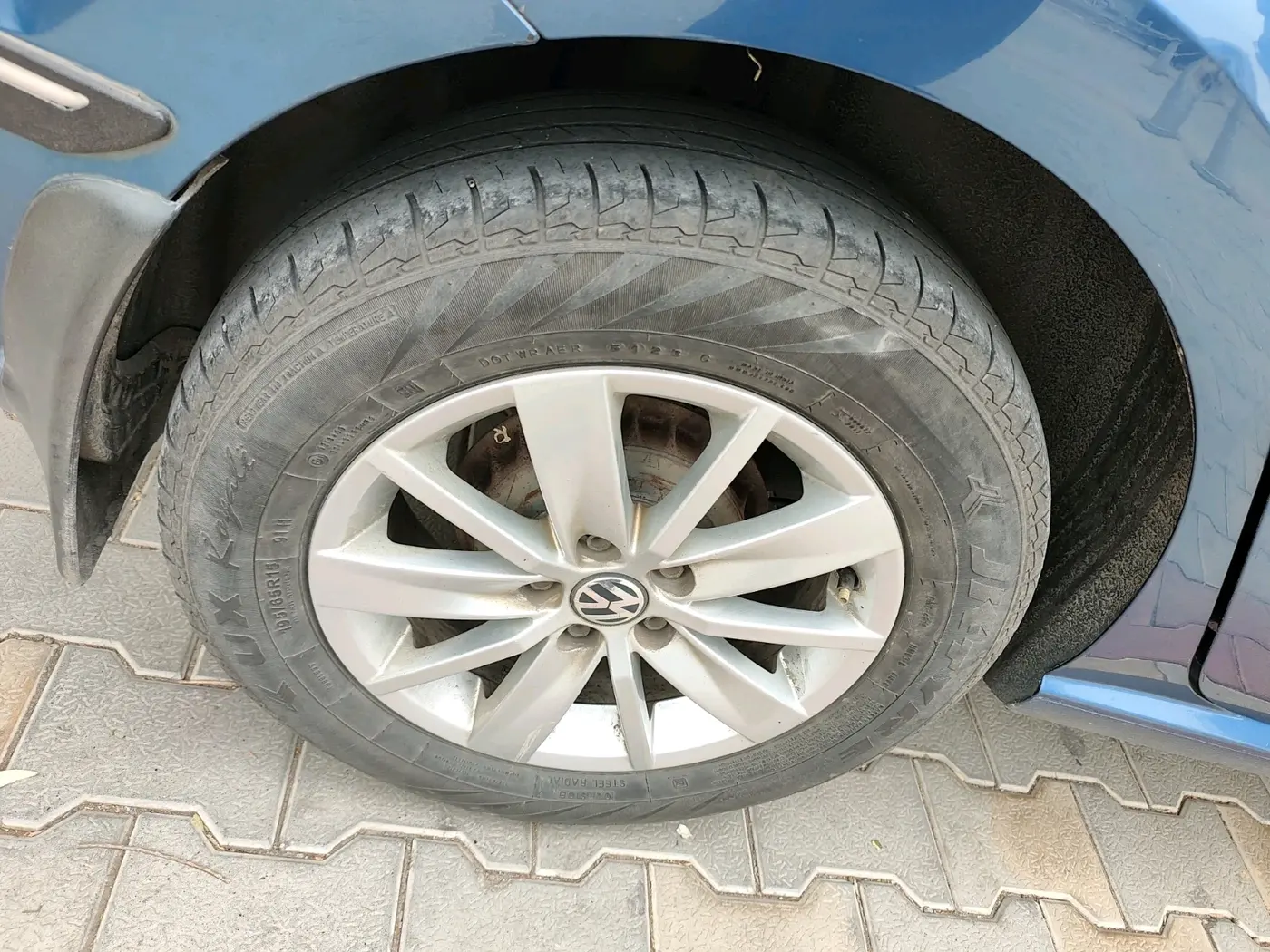 2016 Volkswagen Ameo HIGHLINE1.5L, Diesel, Manual, 90,547 km, tyre