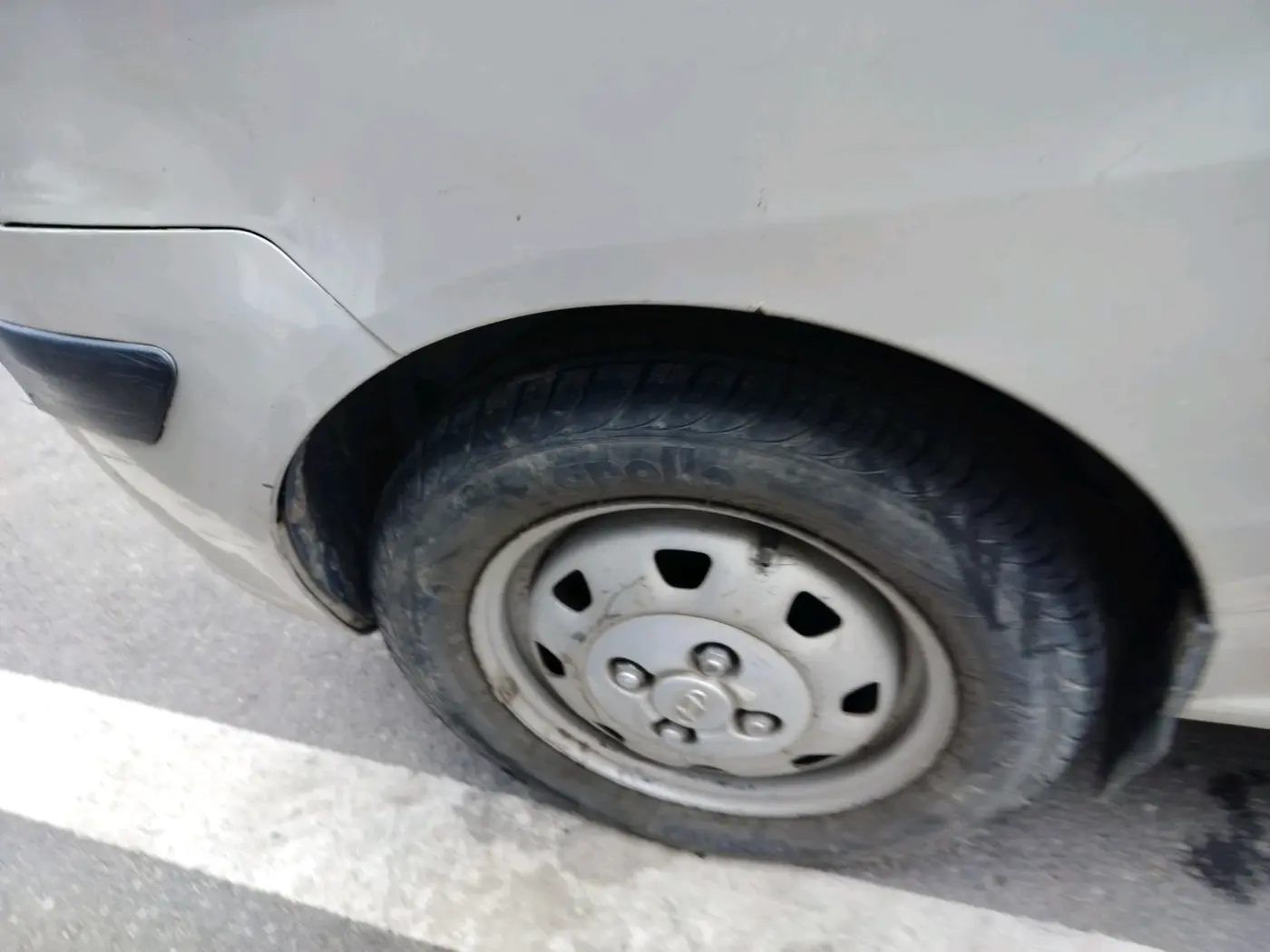 2013 Hyundai Santro Xing GL, Petrol, Manual, 1,35,879 km, tyre