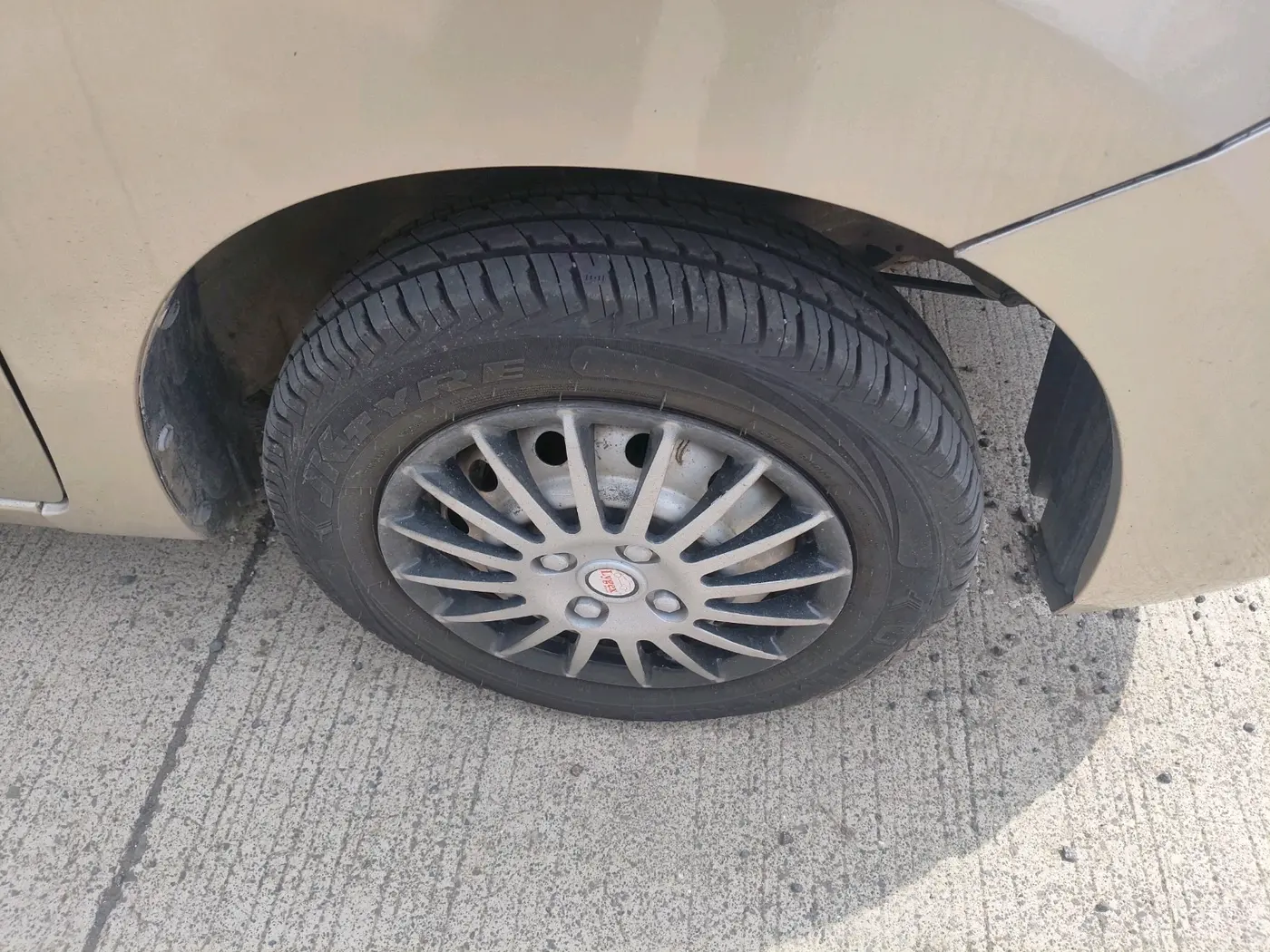 2014 Maruti Wagon R 1.0 LXI CNG, CNG, Manual, 77,558 km, tyre