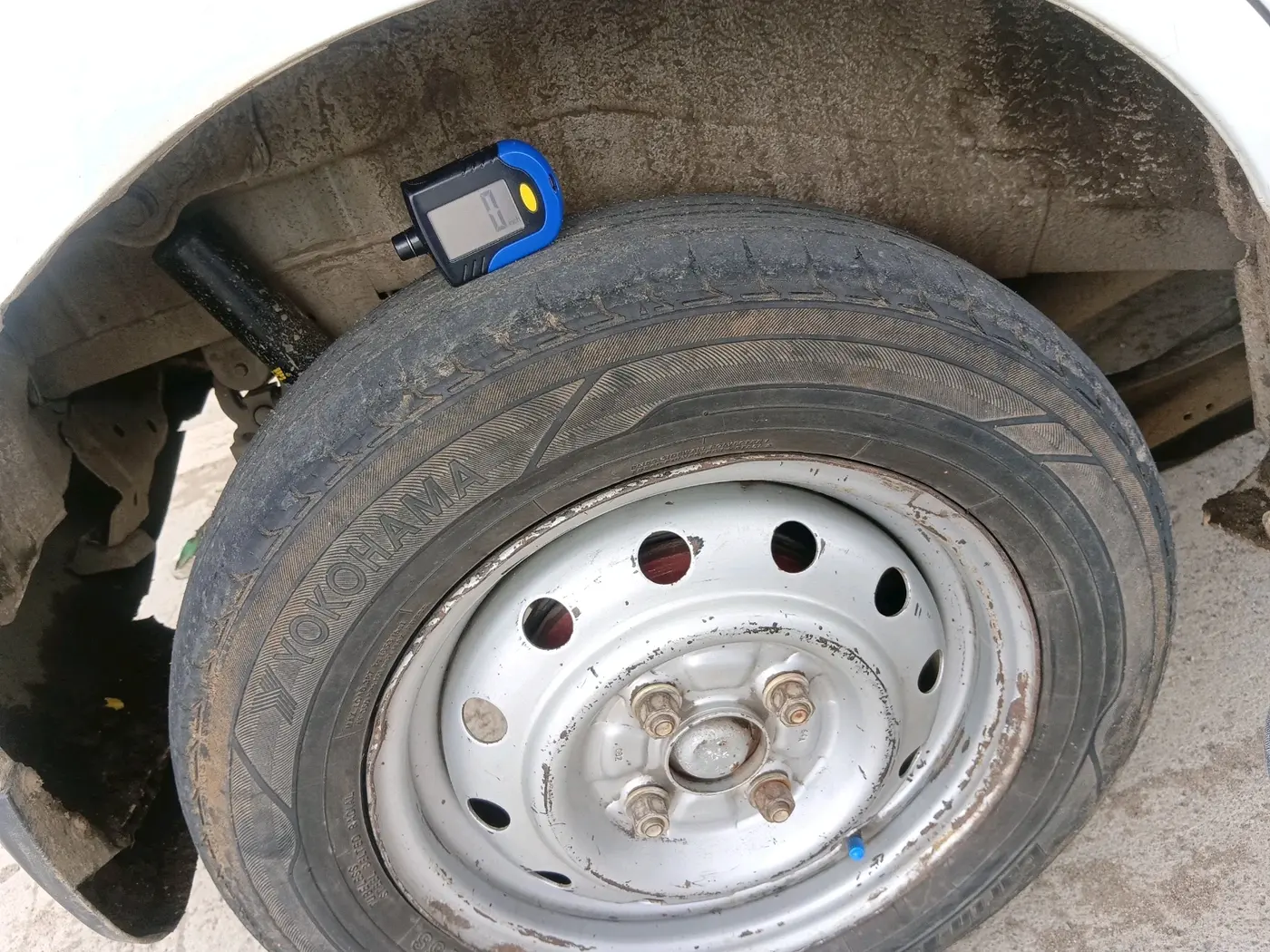2016 Maruti Wagon R 1.0 LXI, CNG, Manual, 39,546 km, tyre