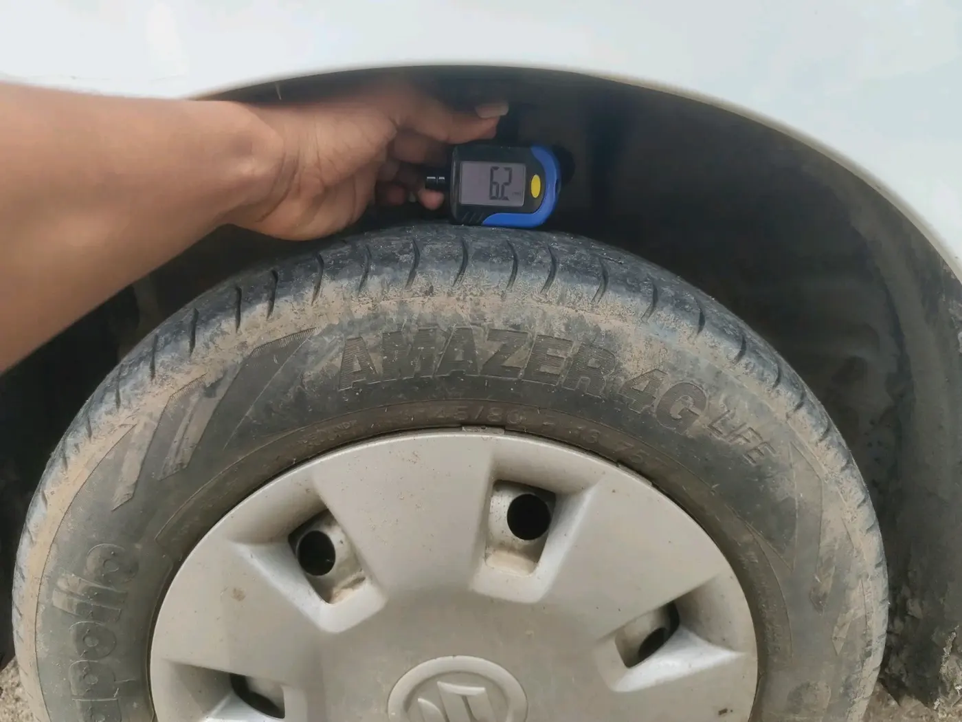 2014 Maruti Wagon R 1.0 LXI CNG, CNG, Manual, 1,92,357 km, tyre