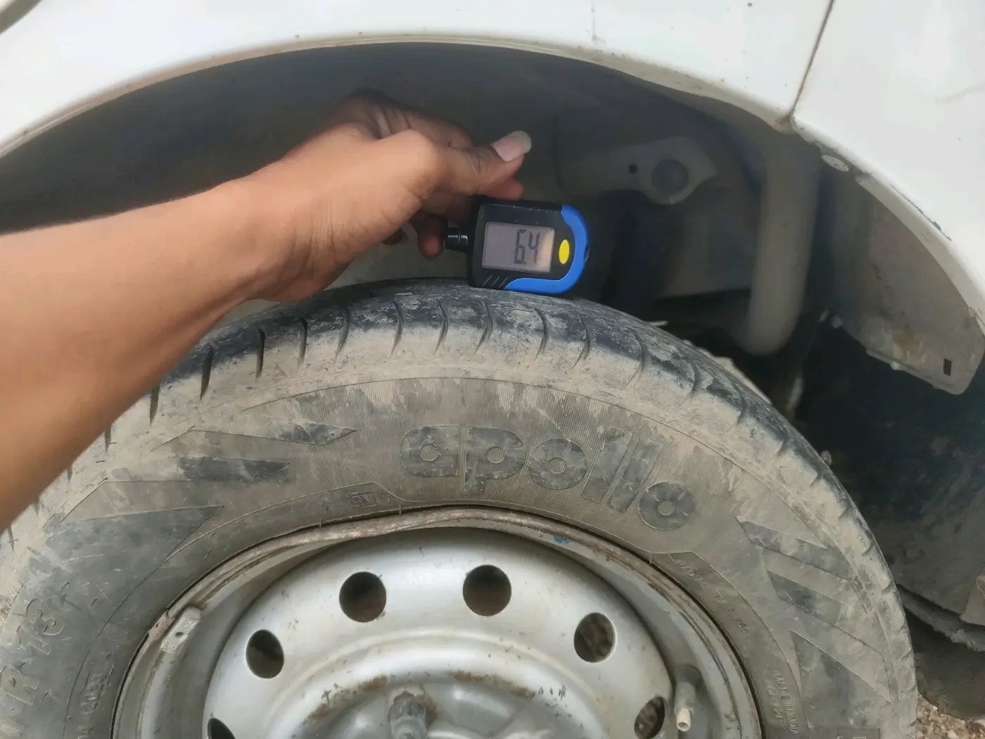 2014 Maruti Wagon R 1.0 LXI CNG, CNG, Manual, 1,92,357 km, tyre