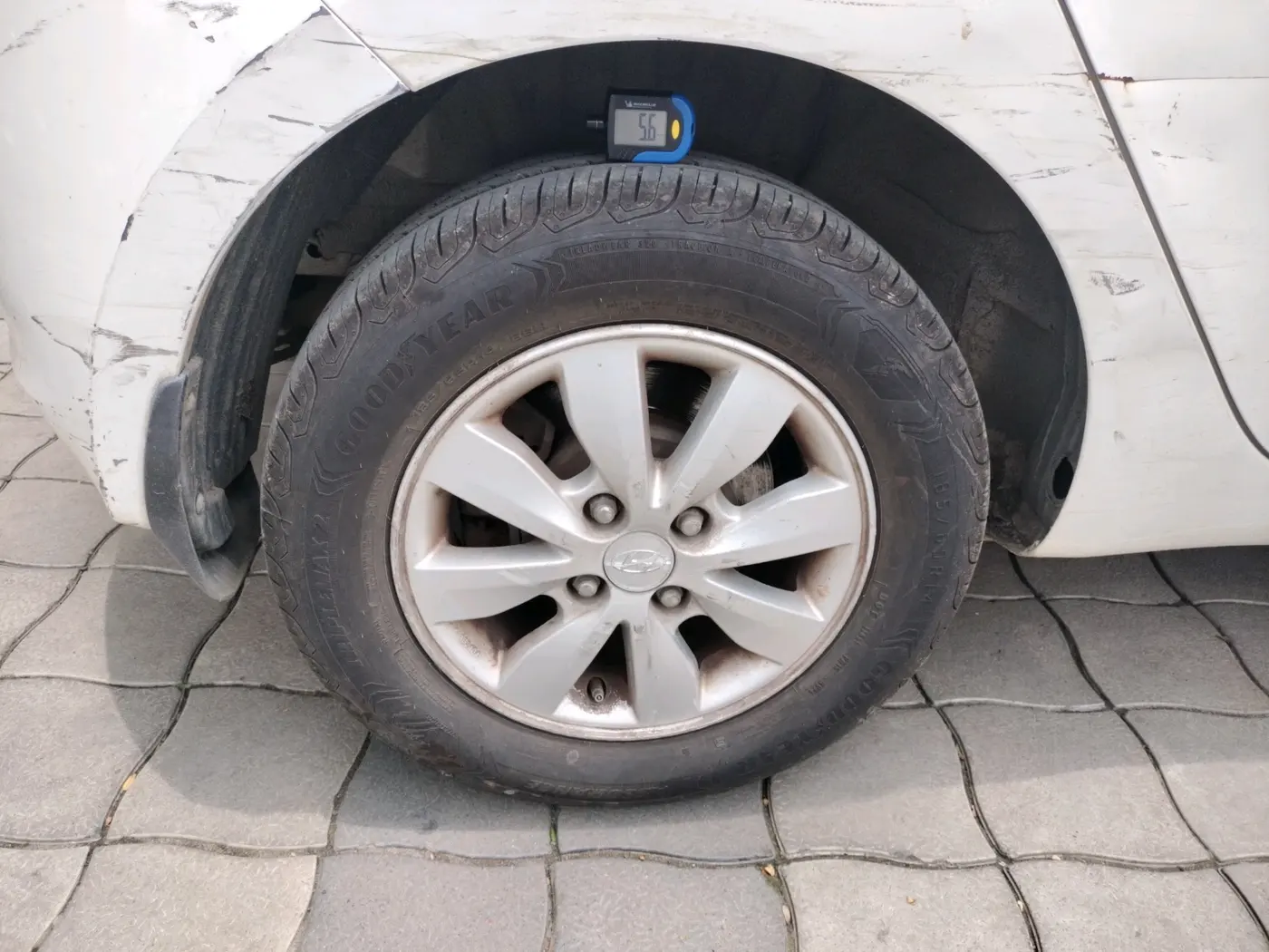2013 Hyundai i20 SPORTZ 1.4 CRDI, Diesel, Manual, 1,56,323 km, tyre