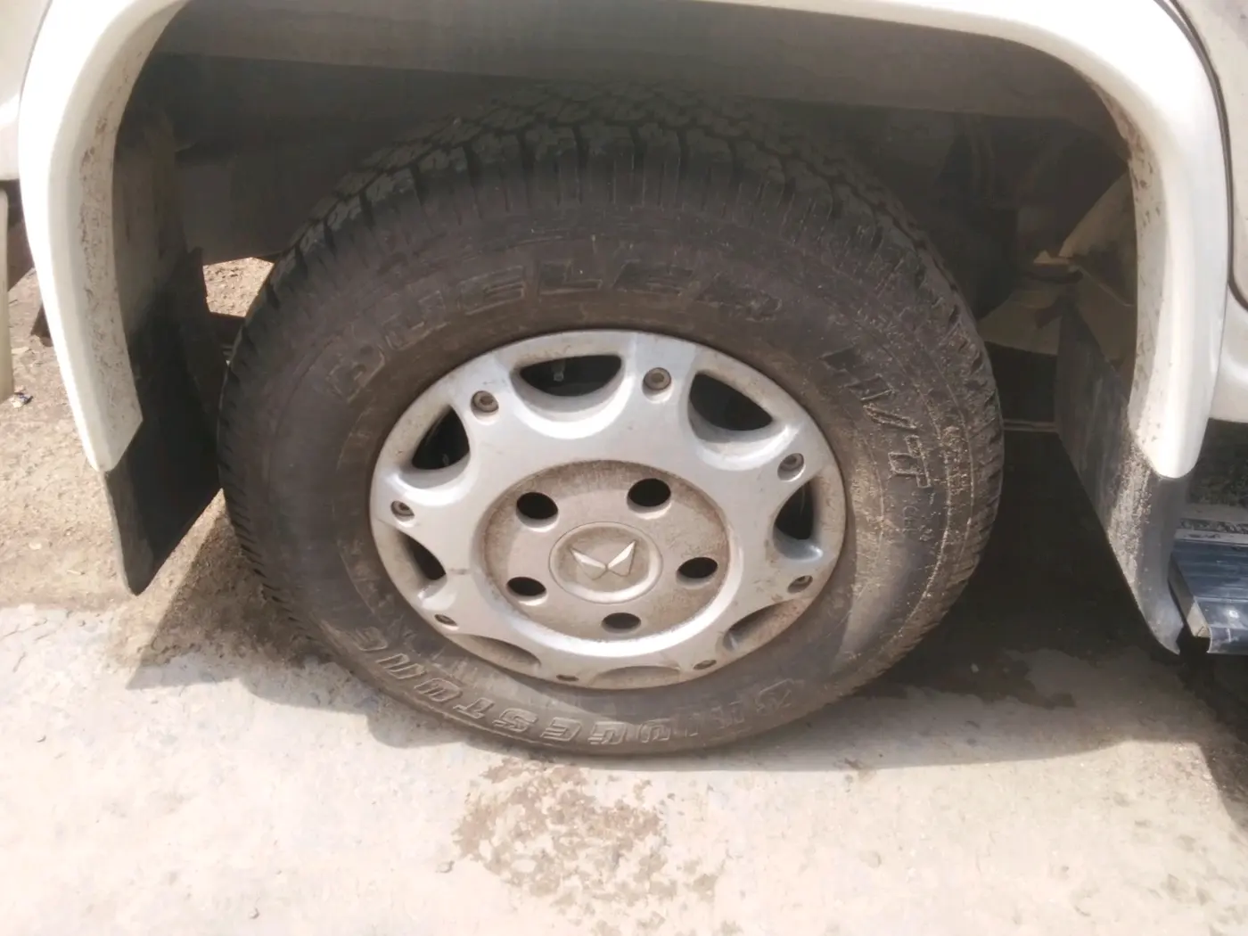 2024 Mahindra Bolero B6, Diesel, Manual, 24,239 km, tyre