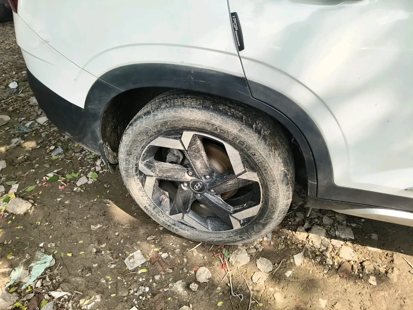 2022 Hyundai ALCAZAR PLATINUM 1.5 MT 7STR, Diesel, Manual, 40,013 km, tyre