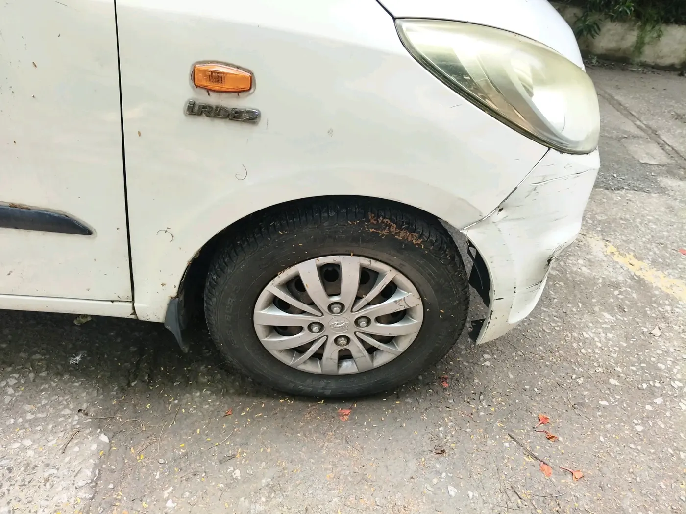 2015 Hyundai i10 SPORTZ 1.1, Petrol, Manual, 53,952 km, tyre