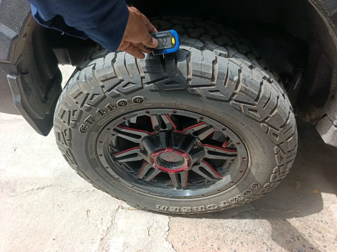 2021 Mahindra Thar LX PETROL HT 4WD AT, Petrol, Automatic, 33,301 km, tyre