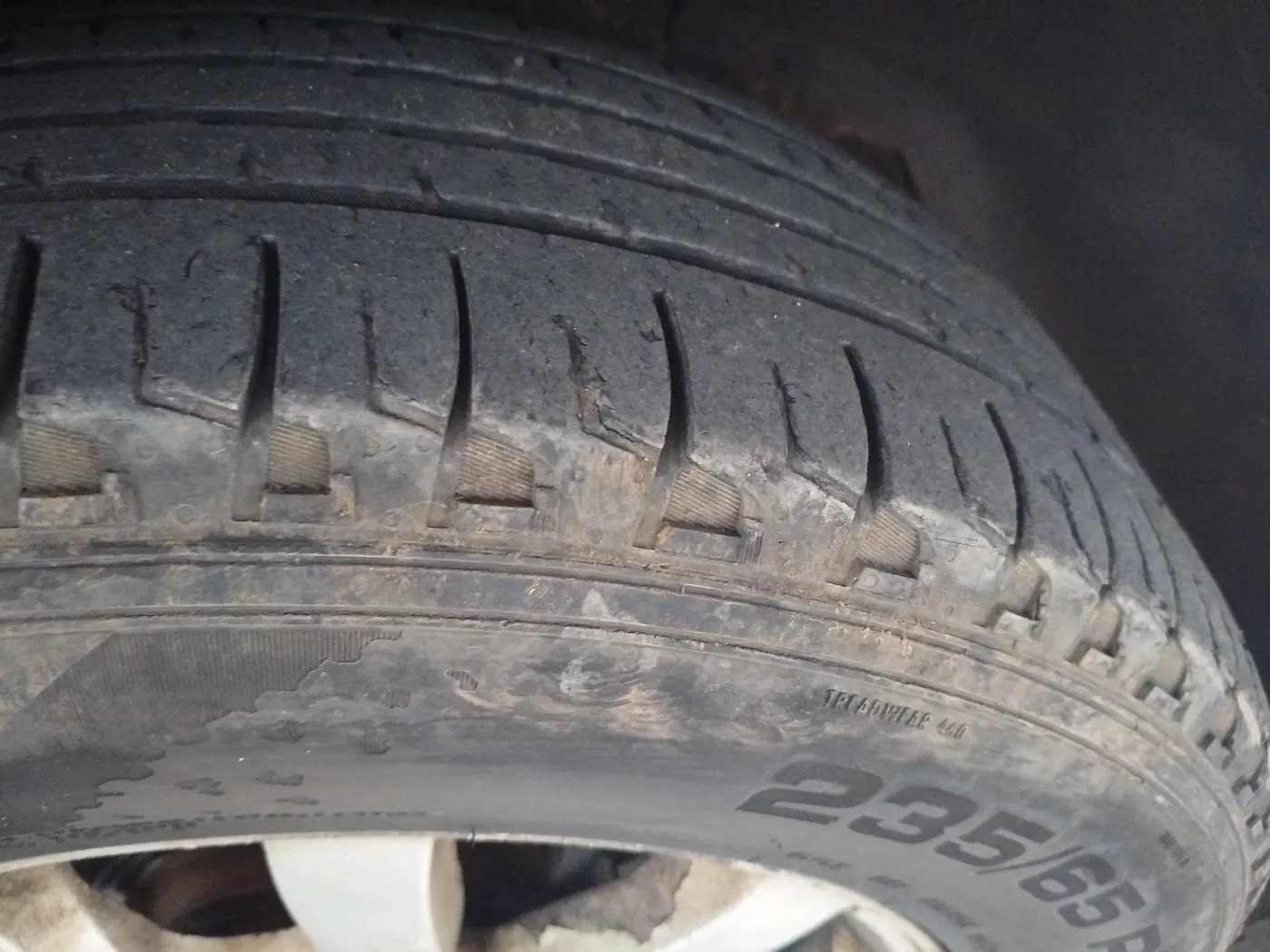 2015 Mahindra XUV500 W8, Diesel, Manual, 98,097 km, tyre