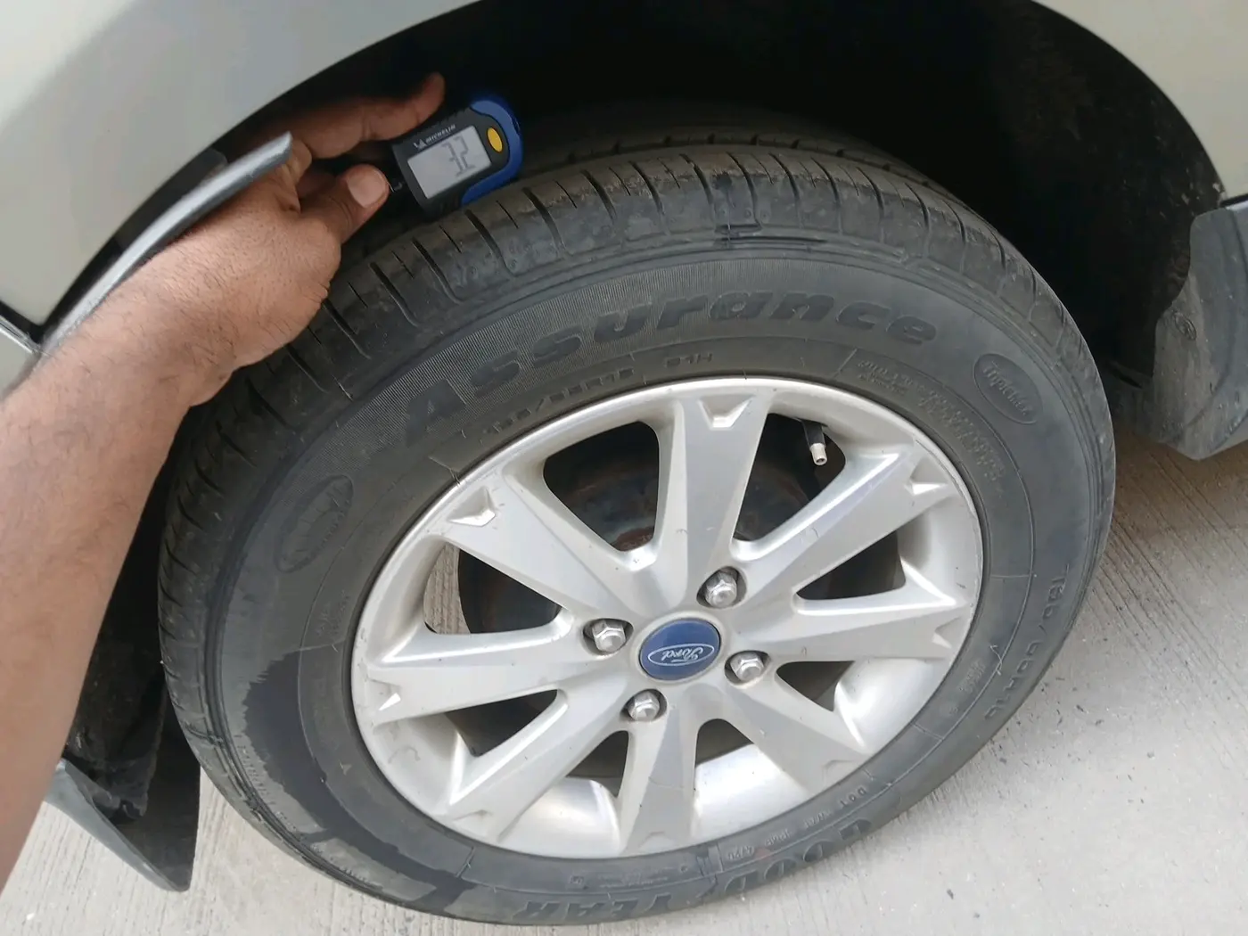2013 Ford Ecosport TREND 1.5L DIESEL, Diesel, Manual, 1,06,678 km, tyre