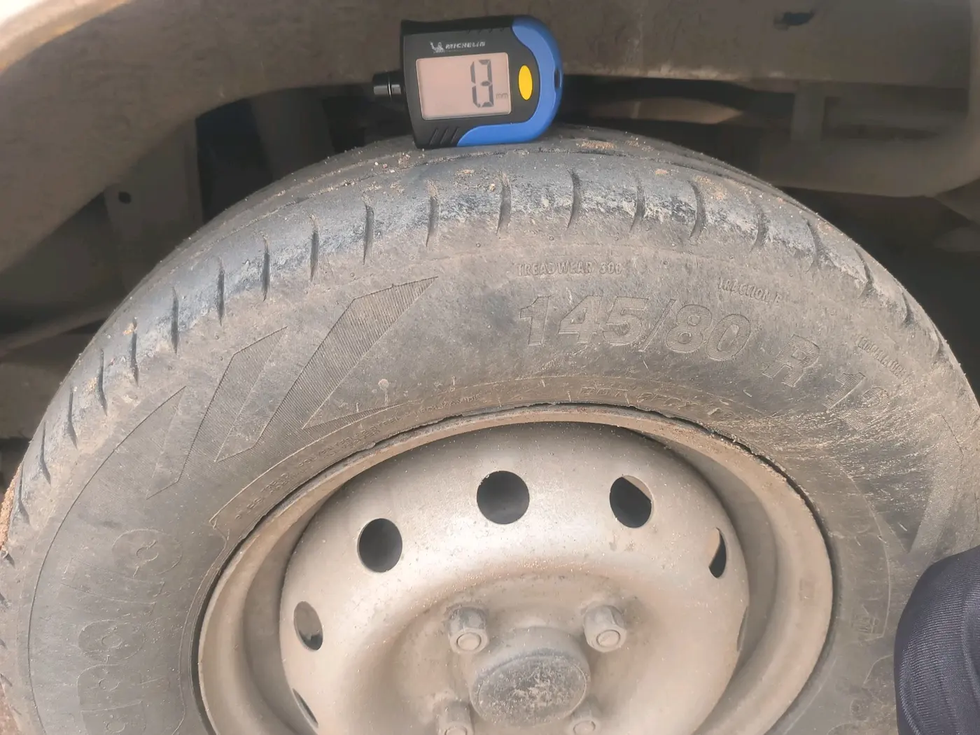 2012 Maruti Alto LXI, CNG, Manual, 1,19,938 km, tyre