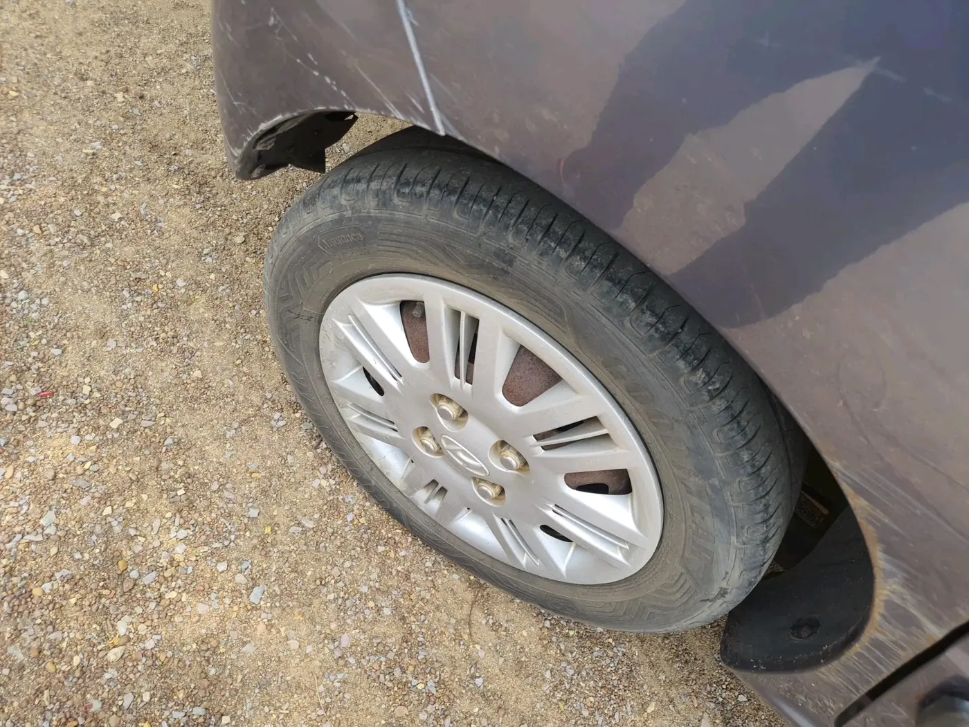 2011 Hyundai Santro Xing GLS, Petrol, Manual, 1,75,455 km, tyre
