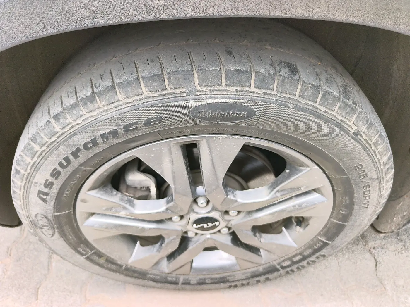 2021 KIA SELTOS HTX 1.5 PETROL, Petrol, Manual, 39,542 km, tyre