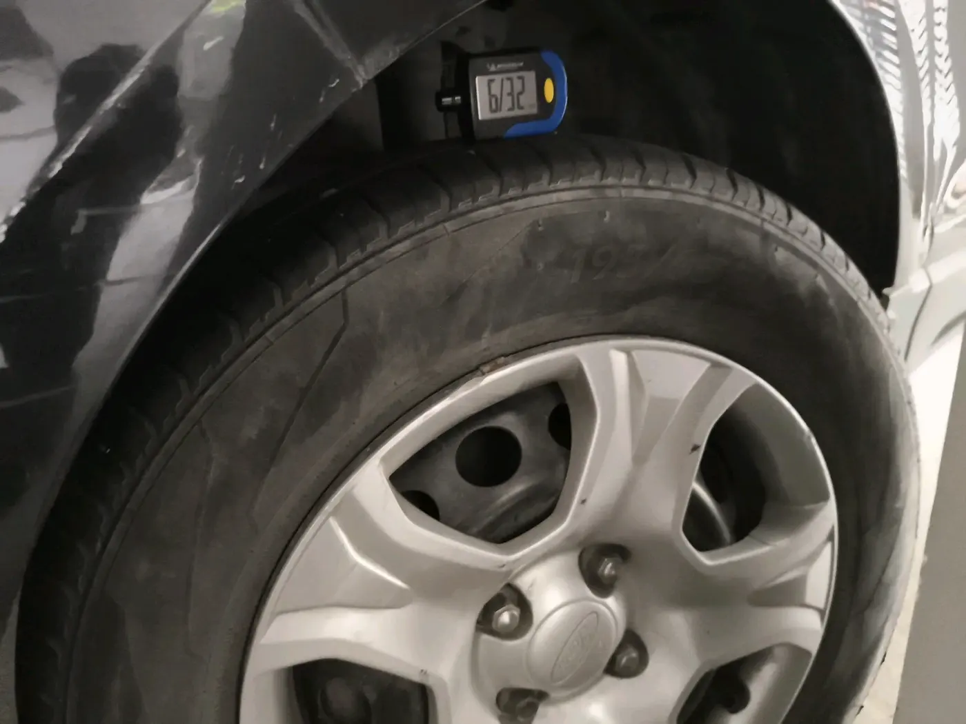 2015 Ford Ecosport TREND 1.5L DIESEL, Diesel, Manual, 1,46,885 km, tyre