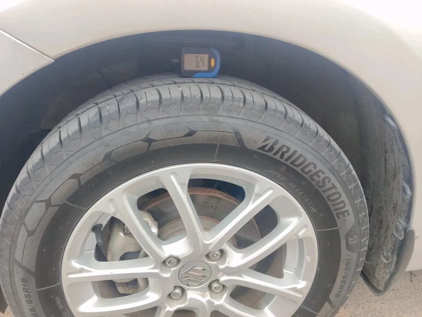 2022 Maruti Swift ZXI CNG, CNG, Manual, 86,322 km, tyre