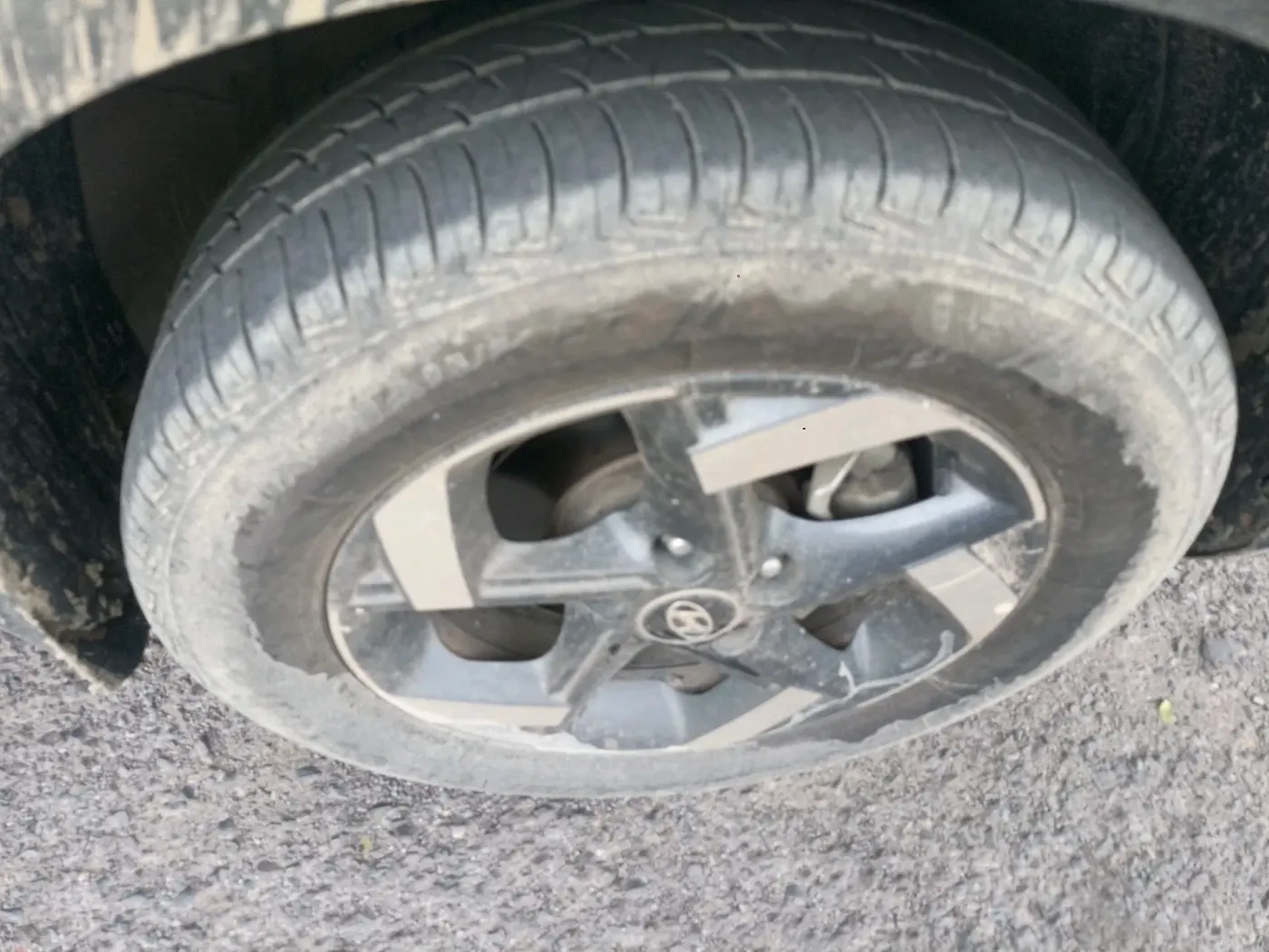 2019 Hyundai VENUE SX 1.0 TURBO, Petrol, Manual, 55,013 km, tyre
