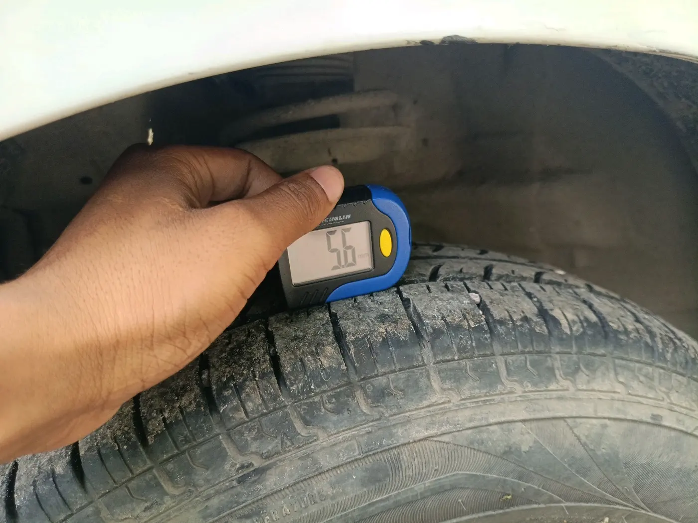 2017 Maruti Swift Dzire TOUR PETROL, CNG, Manual, 1,25,147 km, tyre