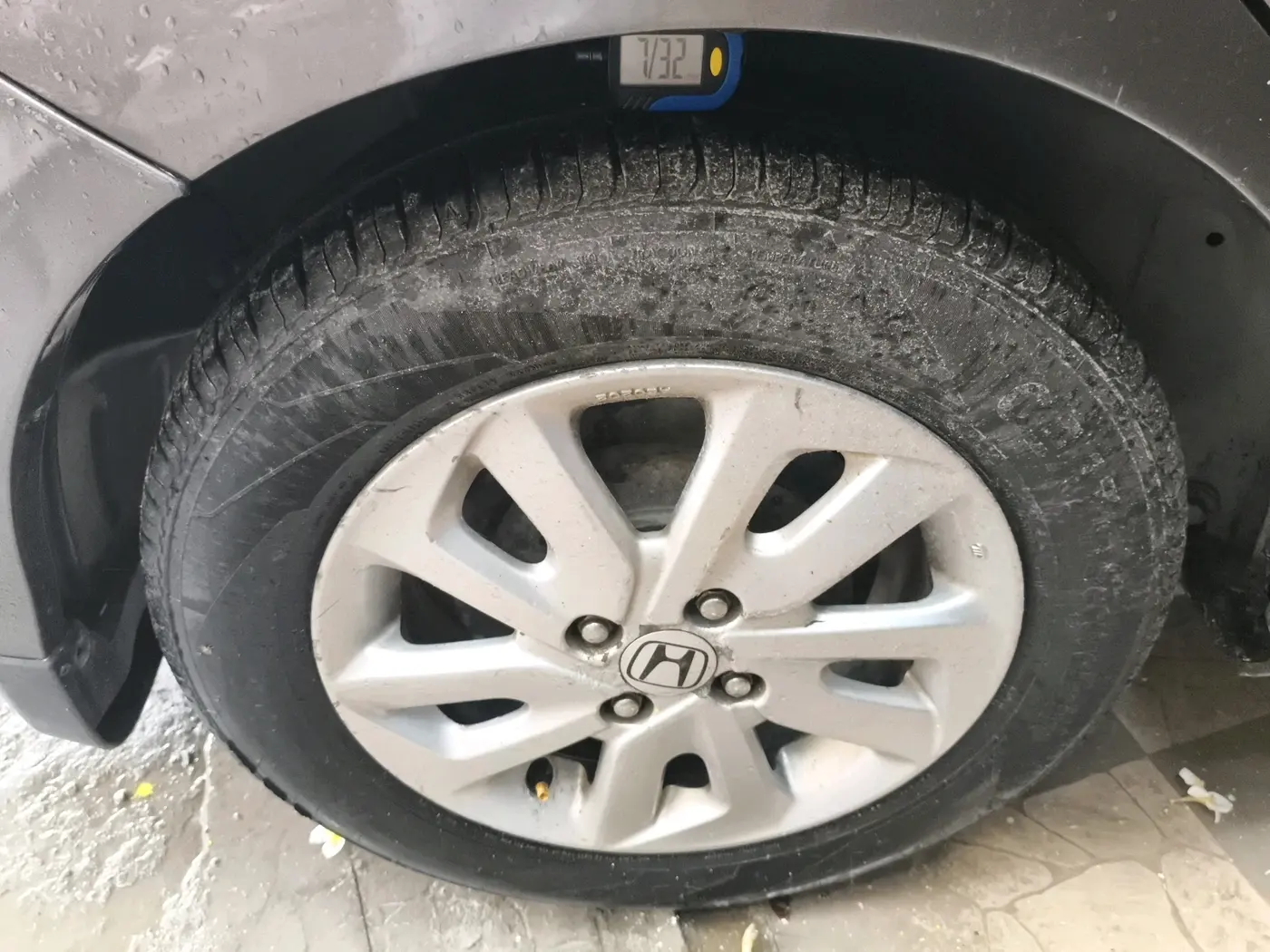 2015 Honda Mobilio 1.5L I-DTEC V, Diesel, Manual, 1,02,348 km, tyre