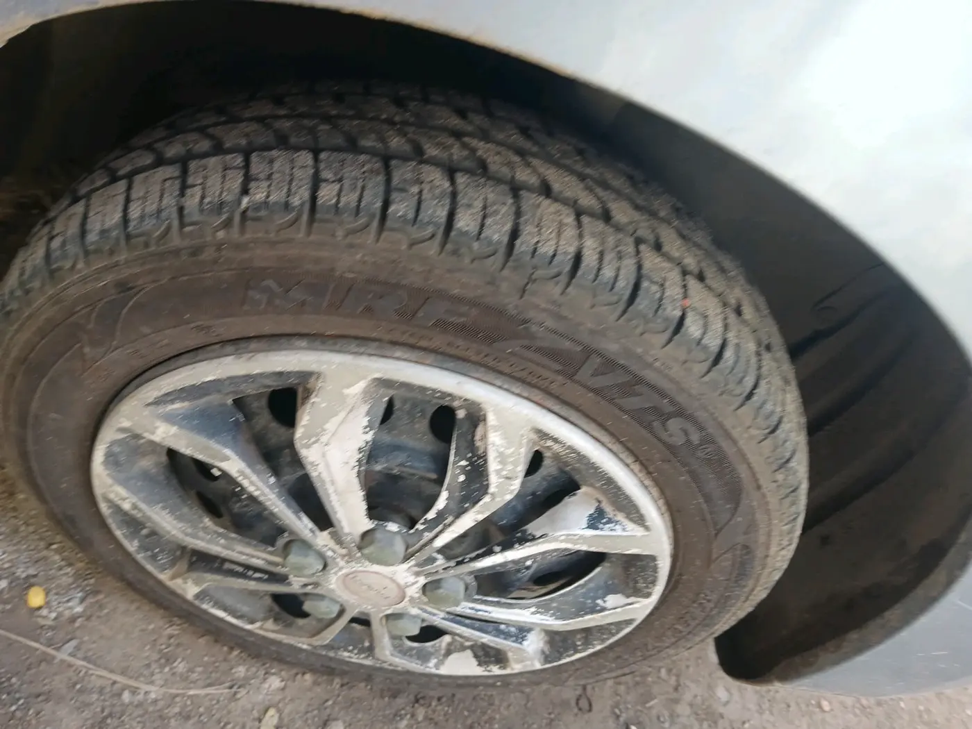 2011 Maruti Wagon R 1.0 VXI, Petrol, Manual, 63,585 km, tyre