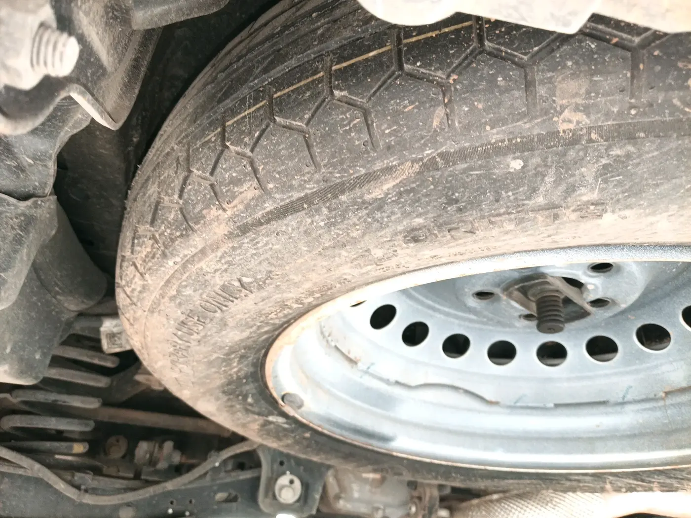 2023 Mahindra XUV700 AX 7 LUXURY D AWD AT 7 STR, Diesel, Automatic, 23,301 km, tyre