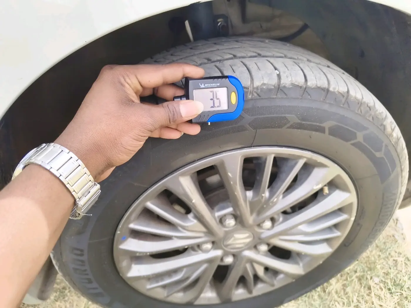 2021 Maruti Ertiga ZXI AT SHVS, Petrol, Automatic, 99,047 km, tyre