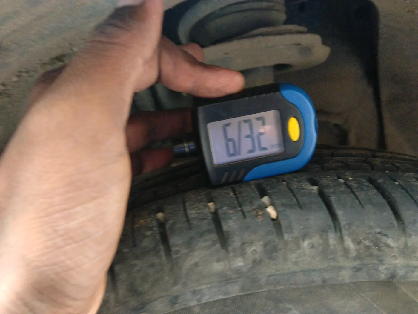 2021 Tata NEXON XE PETROL, Petrol, Manual, 62,324 km, tyre