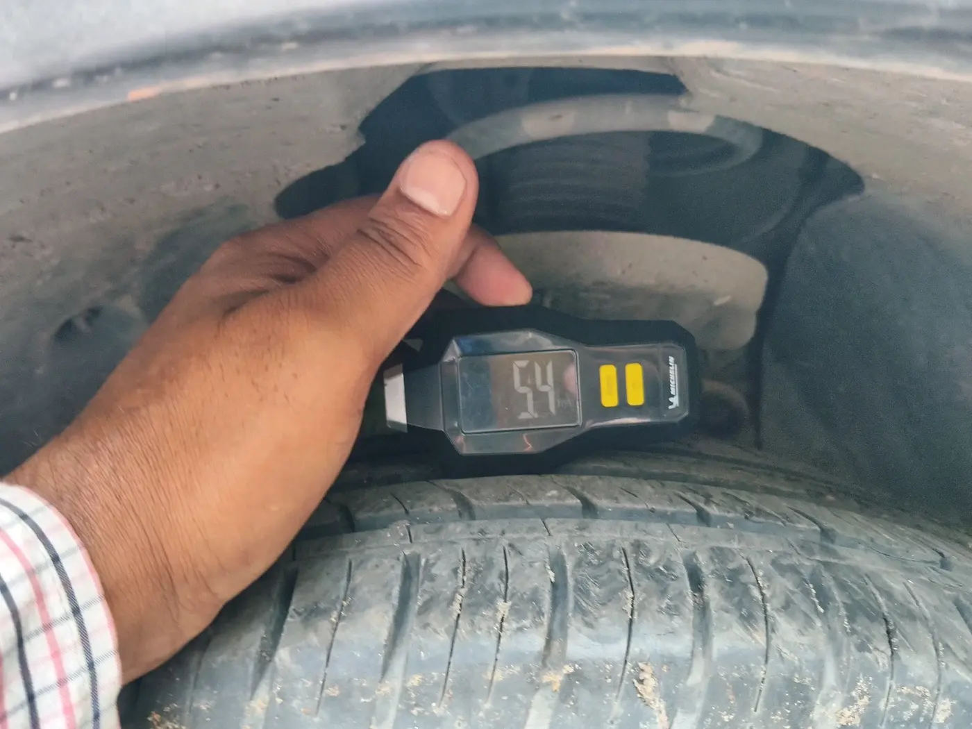 2016 Mahindra XUV500 W6, Diesel, Manual, 91,347 km, tyre