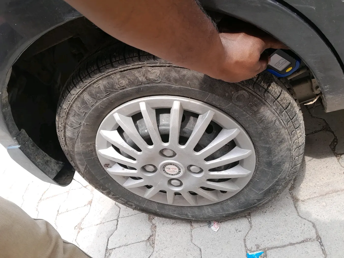 2012 Maruti Alto 800 LXI, Petrol, Manual, 70,319 km, tyre