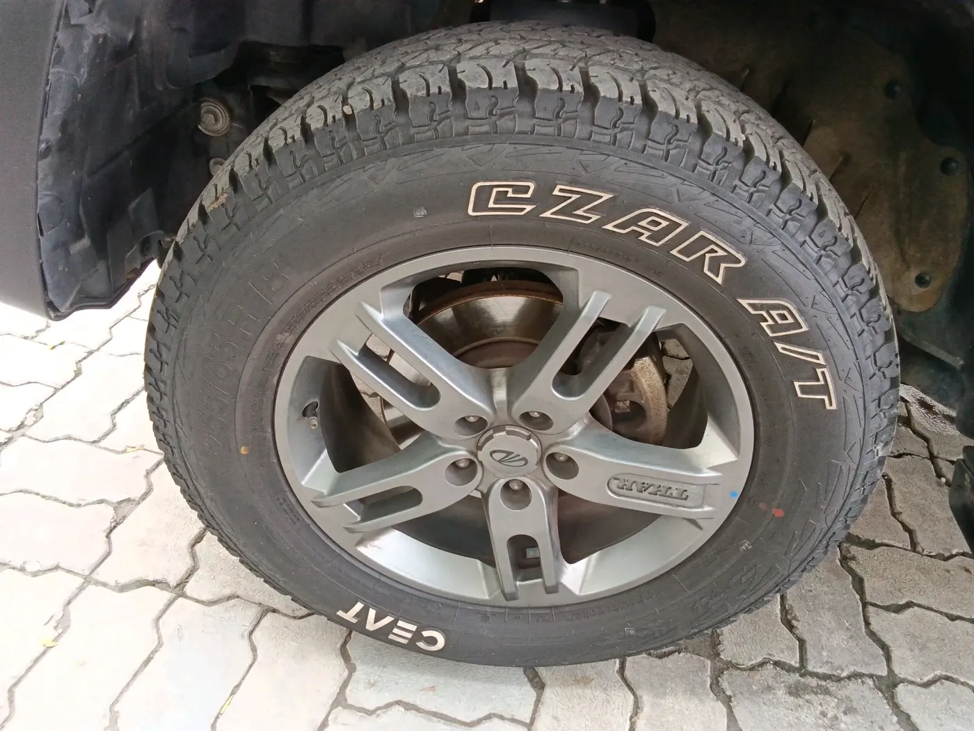 2021 Mahindra Thar LX PETROL HT 4WD AT, Petrol, Automatic, 31,098 km, tyre