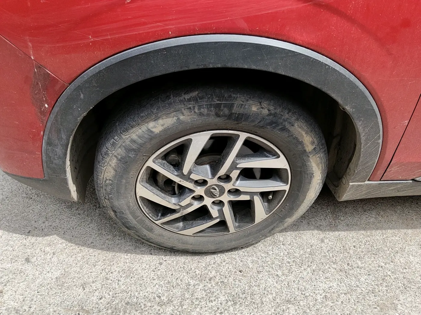2022 Mahindra XUV300 W8 (O) 1.5 DIESEL, Diesel, Manual, 49,596 km, tyre