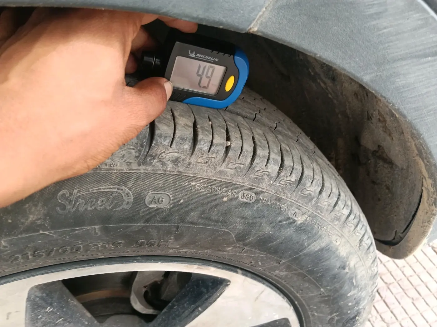 2019 Tata NEXON XM DIESEL, Diesel, Manual, 1,37,705 km, tyre