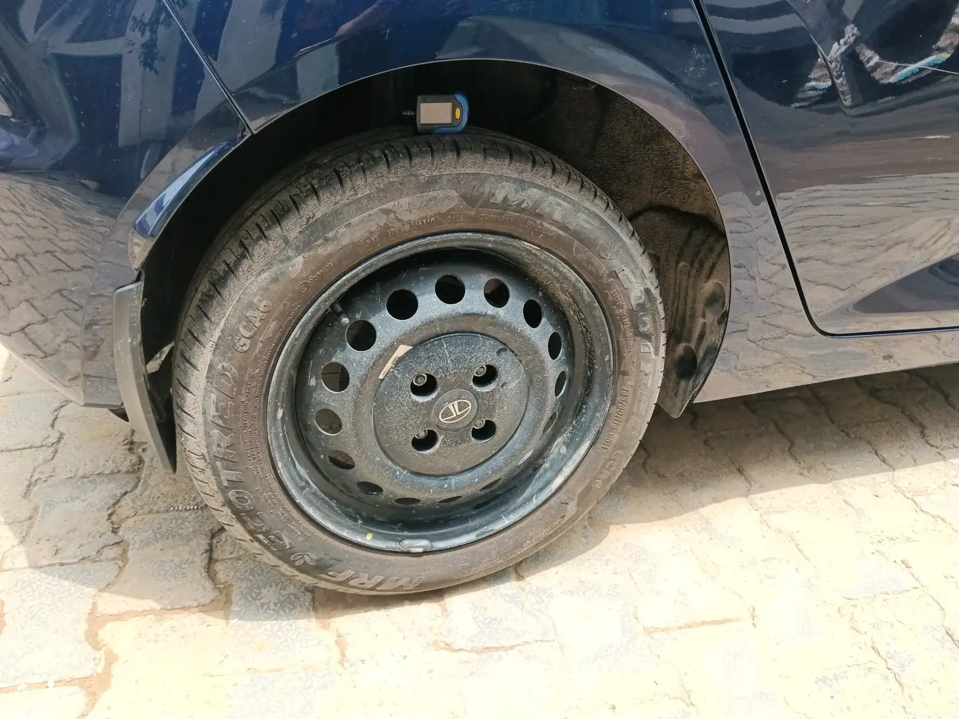 2026 Tata ALTROZ Smart CNG 5MT, CNG, Manual, 698 km, tyre