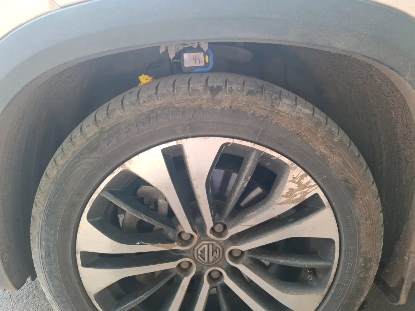 2021 MG HECTOR PLUS SELECT 2.0 DIESEL TURBO MT 7-STR, Diesel, Manual, 36,811 km, tyre