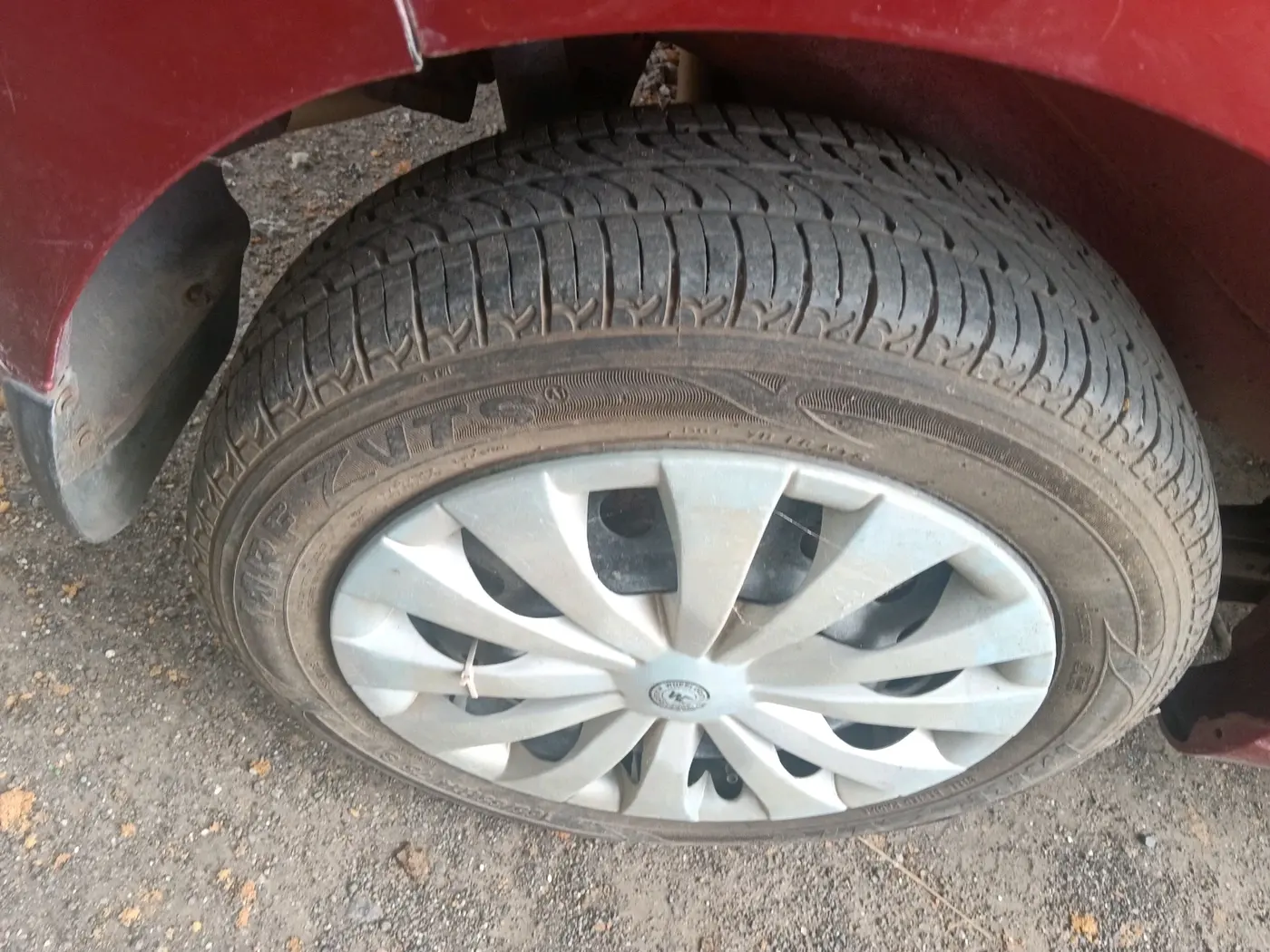 2013 Maruti Wagon R 1.0 LXI, Petrol, Manual, 55,537 km, tyre