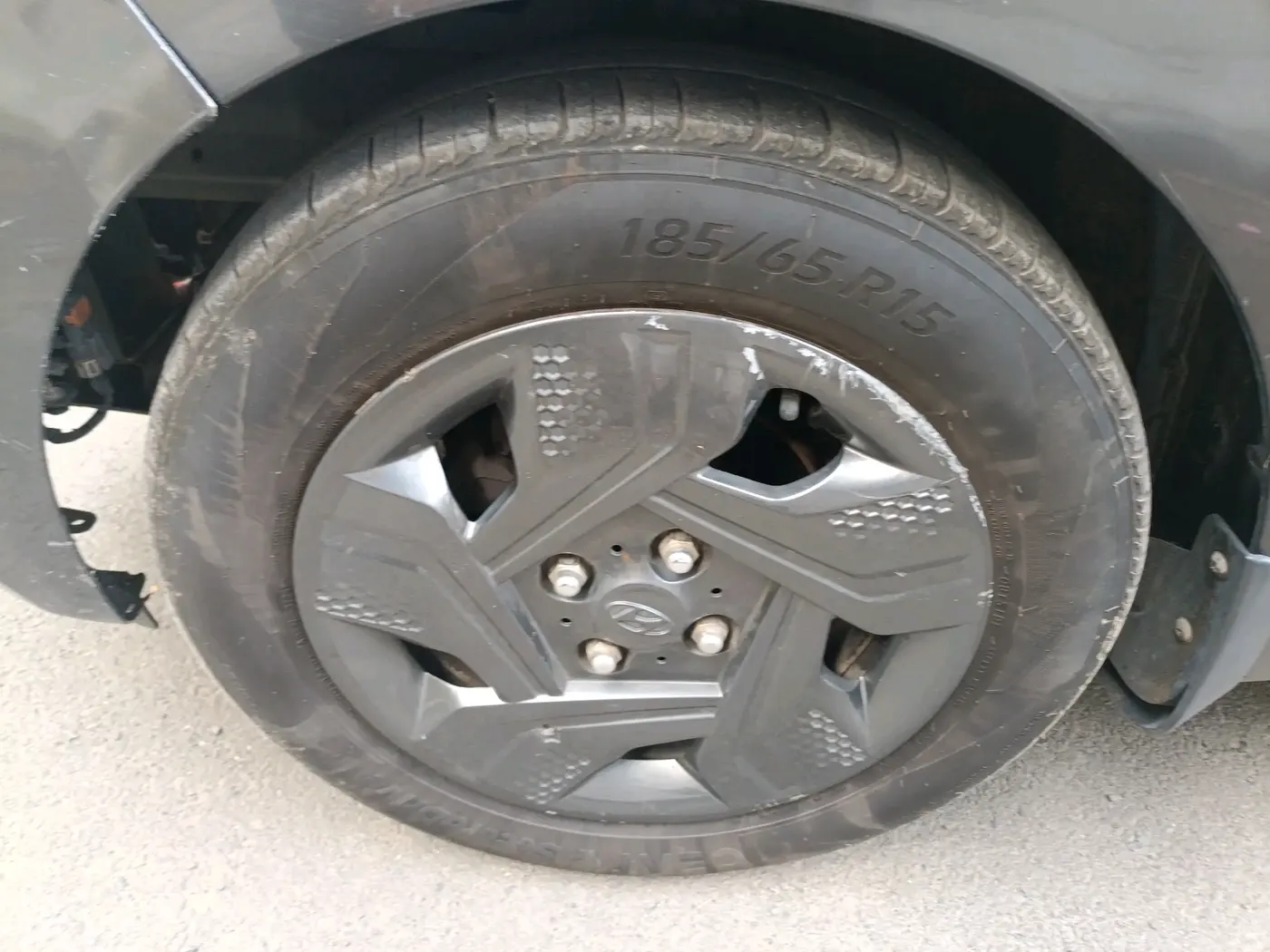 2021 Hyundai AURA S 1.2 AMT, Petrol, Automatic, 84,216 km, tyre