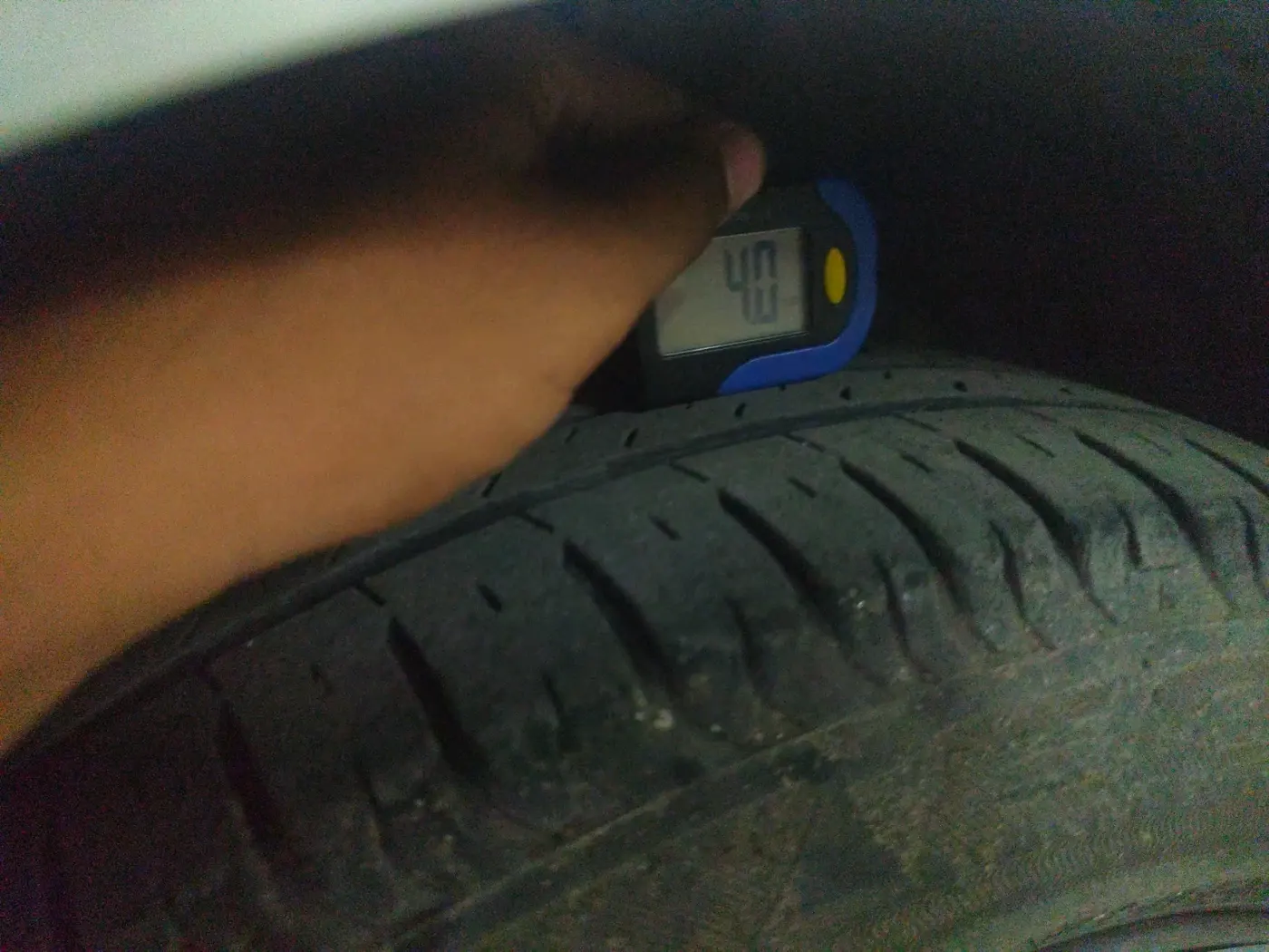2022 Maruti Ertiga VXI CNG, CNG, Manual, 44,149 km, tyre
