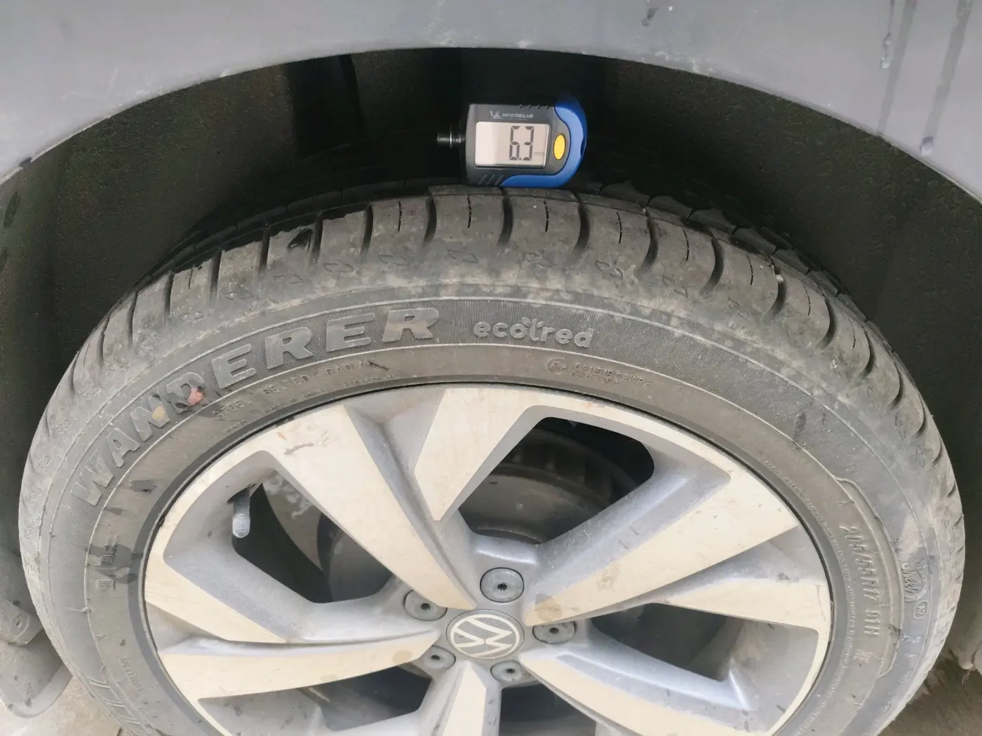 2022 Volkswagen TAIGUN TOPLINE 1.0 TSI MT, Petrol, Manual, 32,192 km, tyre