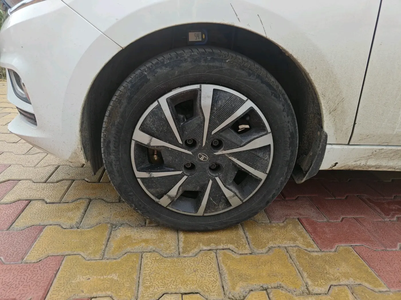 2025 Tata TIGOR XZ PLUS PETROL, Petrol, Manual, 8,502 km, tyre