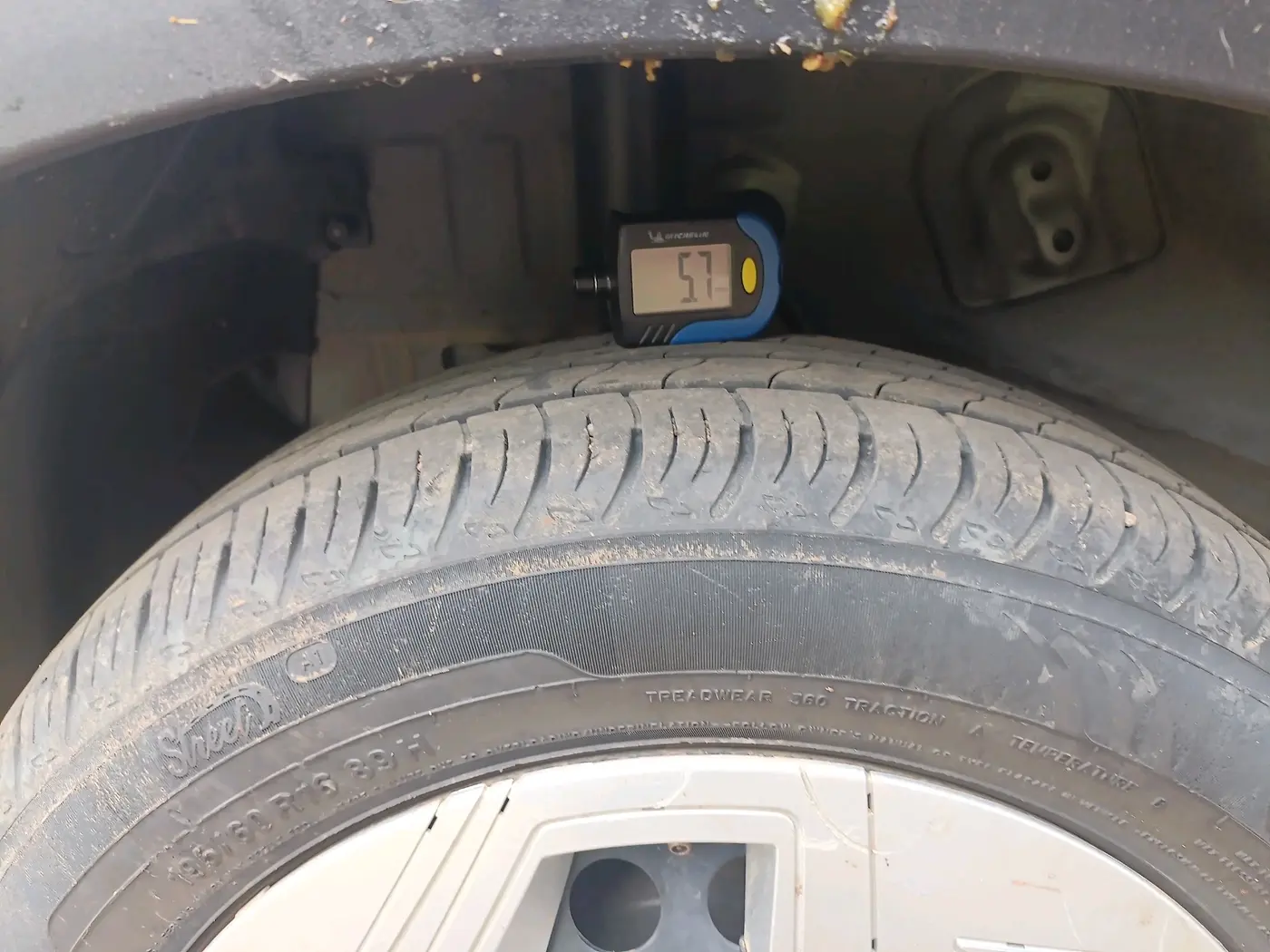 2026 Tata NEXON Pure Plus 1.2 Petrol 6MT, Petrol, Manual, 8,777 km, tyre