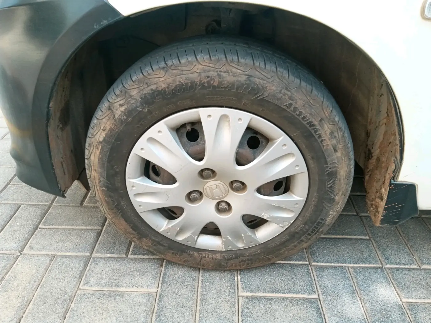 2014 Honda Amaze 1.2L I-VTEC S AT, Petrol, Automatic, 71,200 km, tyre