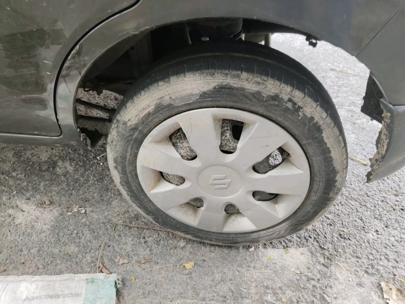 2017 Maruti Alto K10 VXI AMT, CNG, Automatic, 67,668 km, tyre