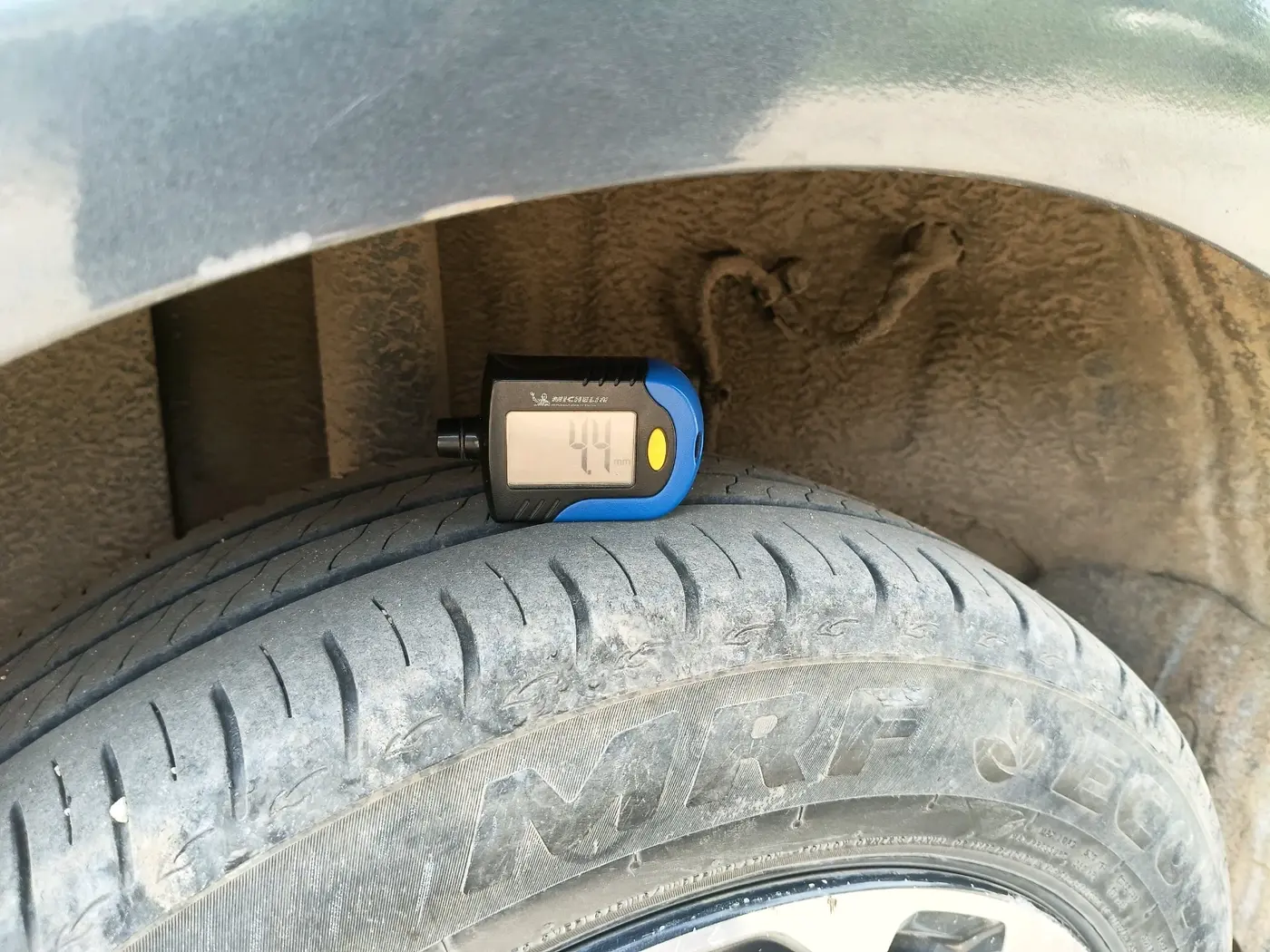 2023 Tata ALTROZ XZA, Petrol, Automatic, 36,424 km, tyre