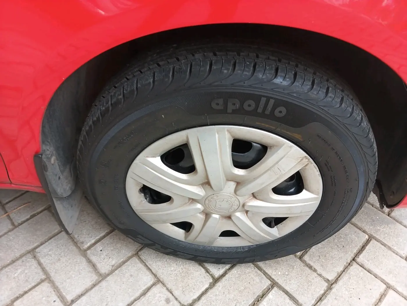 2010 Skoda Fabia AMBITION 1.2 MPI, Petrol, Manual, 23,503 km, tyre