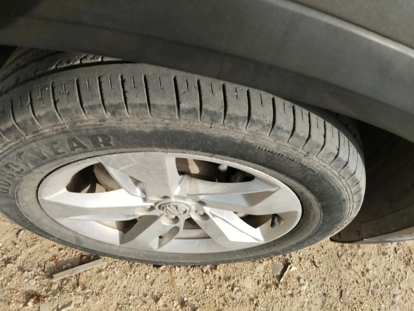 2019 MG HECTOR SUPER HYBRID 1.5 PETROL, Petrol, Manual, 55,948 km, tyre