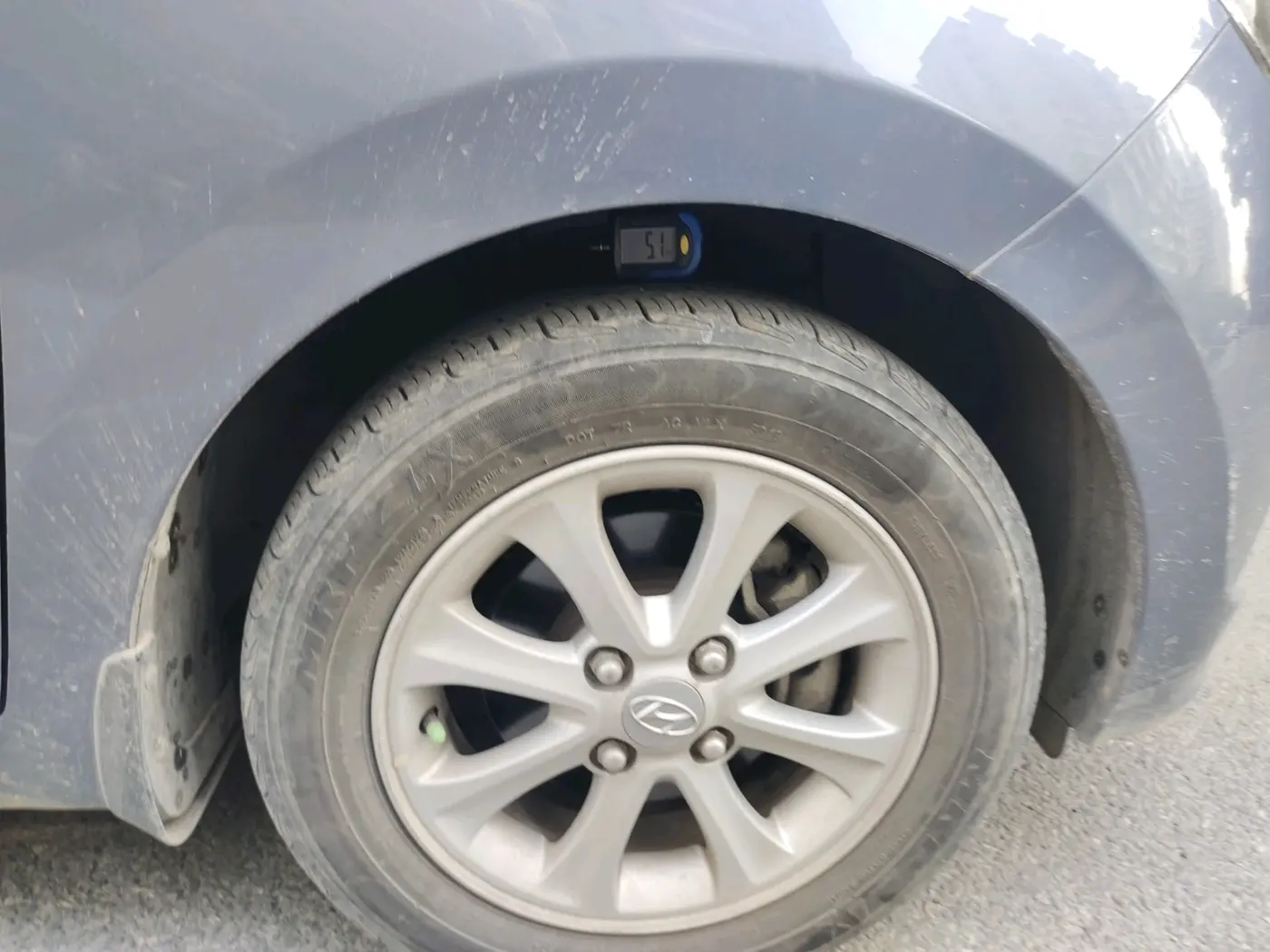 2015 Hyundai Grand i10 ASTA AT 1.2 KAPPA VTVT, Petrol, Automatic, 1,01,235 km, tyre