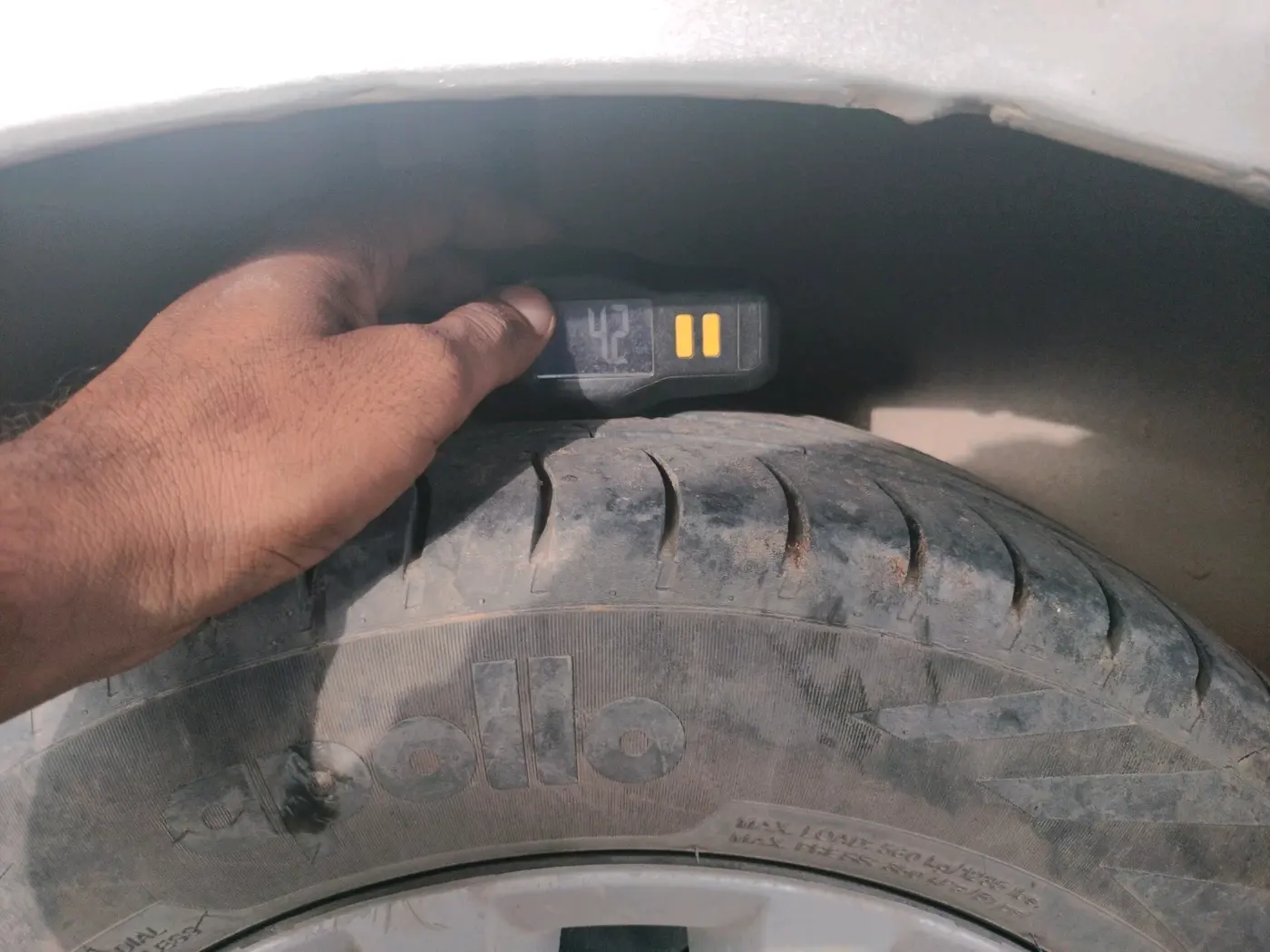 2017 Maruti Ciaz VDI SHVS, Diesel, Manual, 93,094 km, tyre