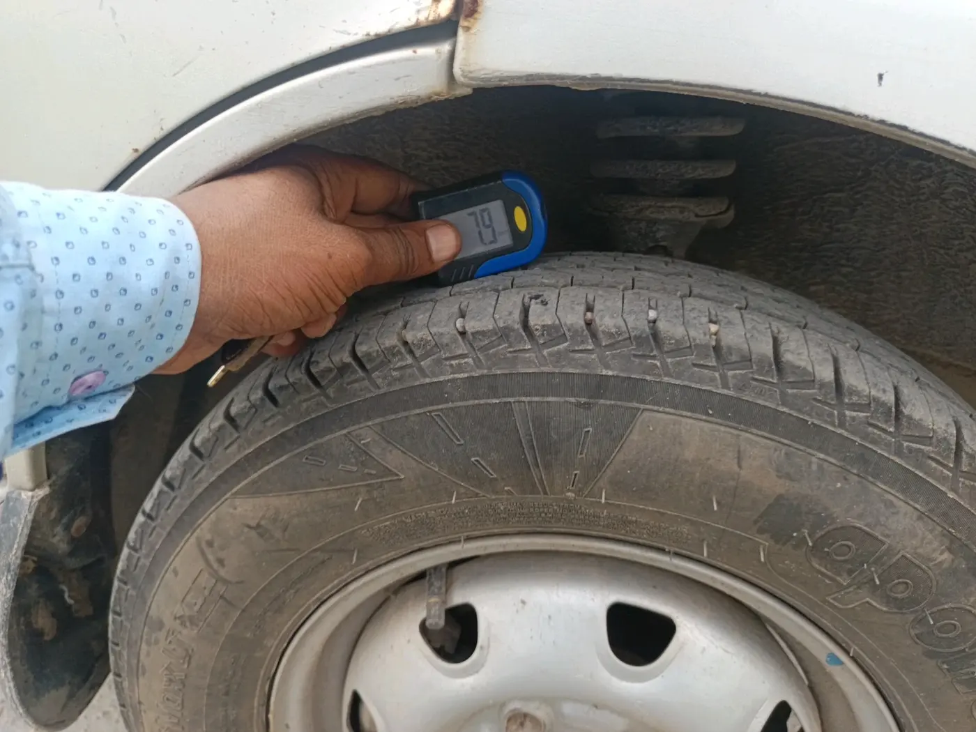 2021 Maruti Eeco 5 STR AC CNG, CNG, Manual, 1,52,828 km, tyre